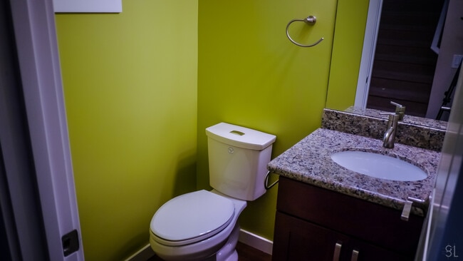 Building Photo - 2215 E John St