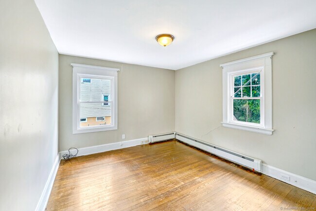 Building Photo - 133 Fiske St