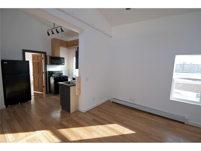 Building Photo - 25 E 26th St