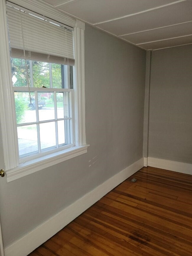 Building Photo - 18 Johnson St