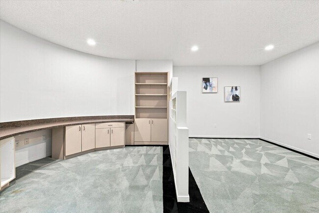 Building Photo - 6122 Trailwood Ln
