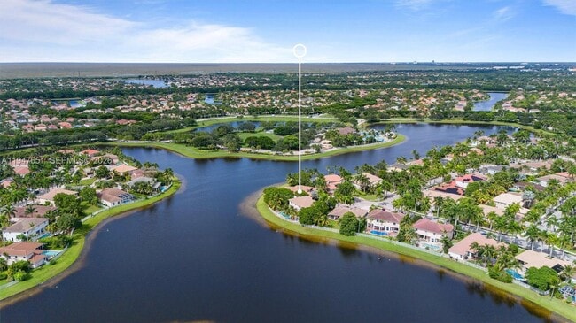 Building Photo - 926 Marina Dr