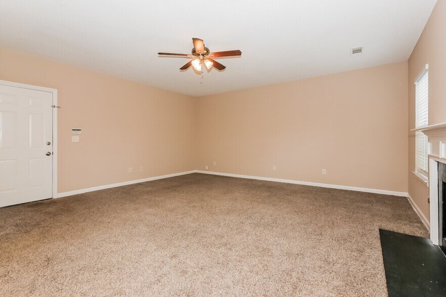 Building Photo - 369 Kentwood Springs Dr