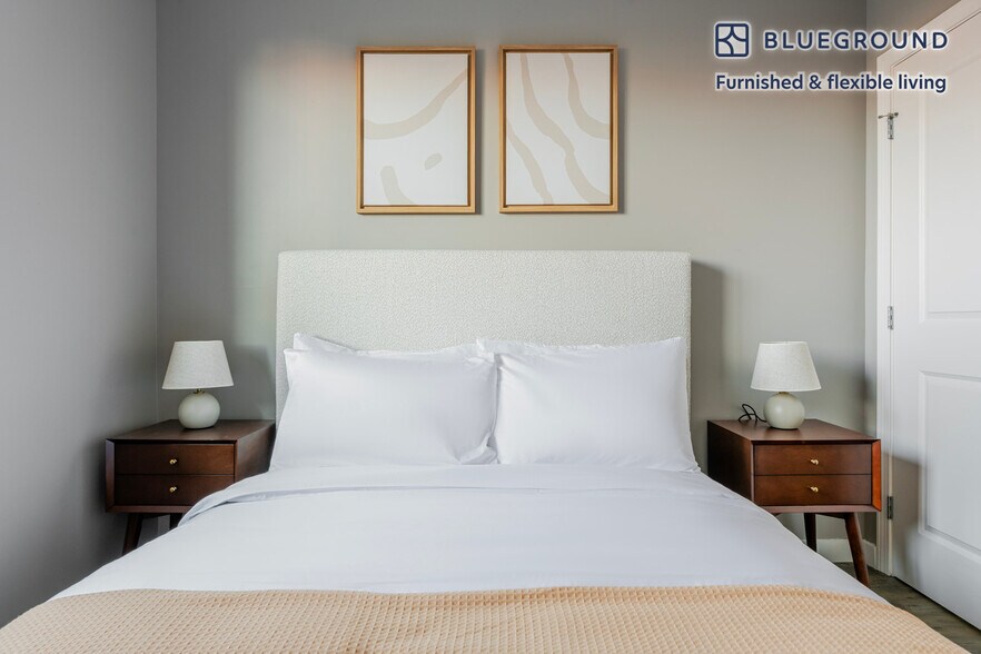 Building Photo - 10 Essex St