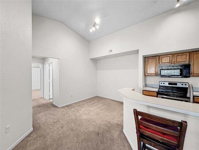 Building Photo - 13025 Mulberry Park Dr