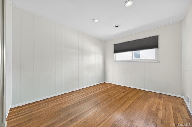 Building Photo - 10 Whitlock St