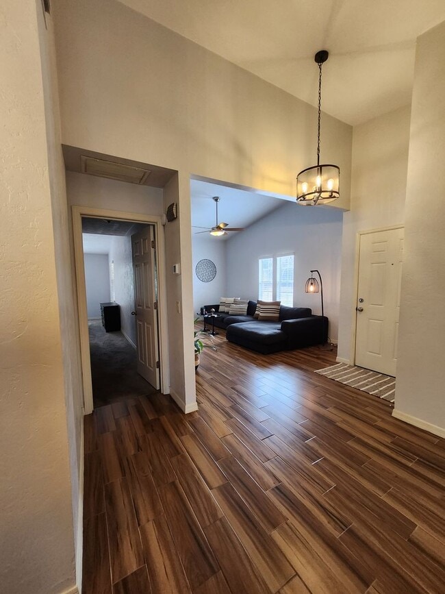 Building Photo - Fully Furnished in Mill Pond!