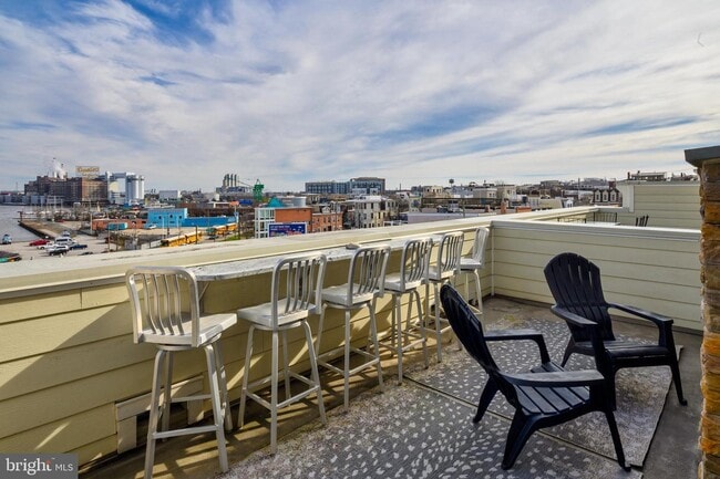 Building Photo - 1310 Jackson St