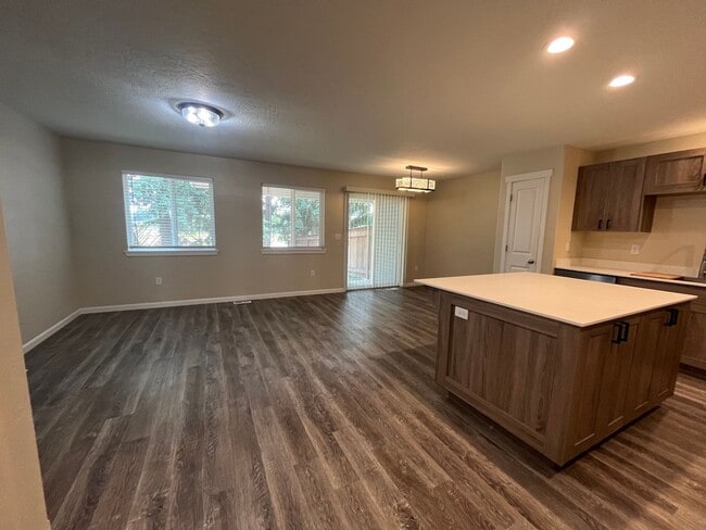 Building Photo - 3-Bed Home with Garage & Fenced Yard in Pr...