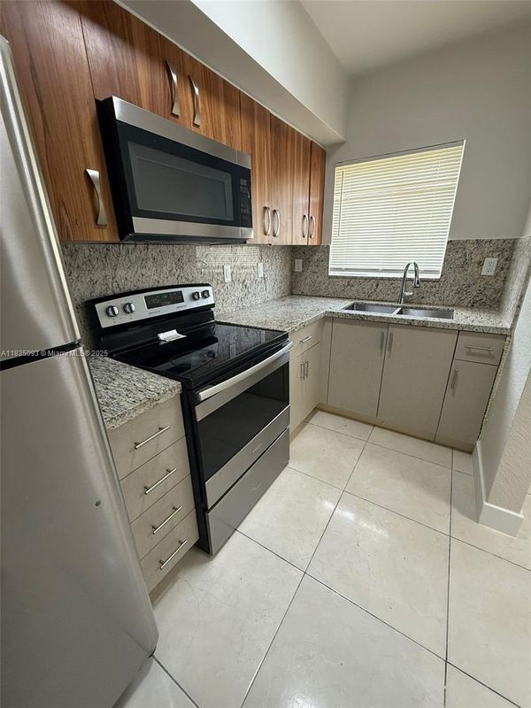 Building Photo - 441 NW 83rd St