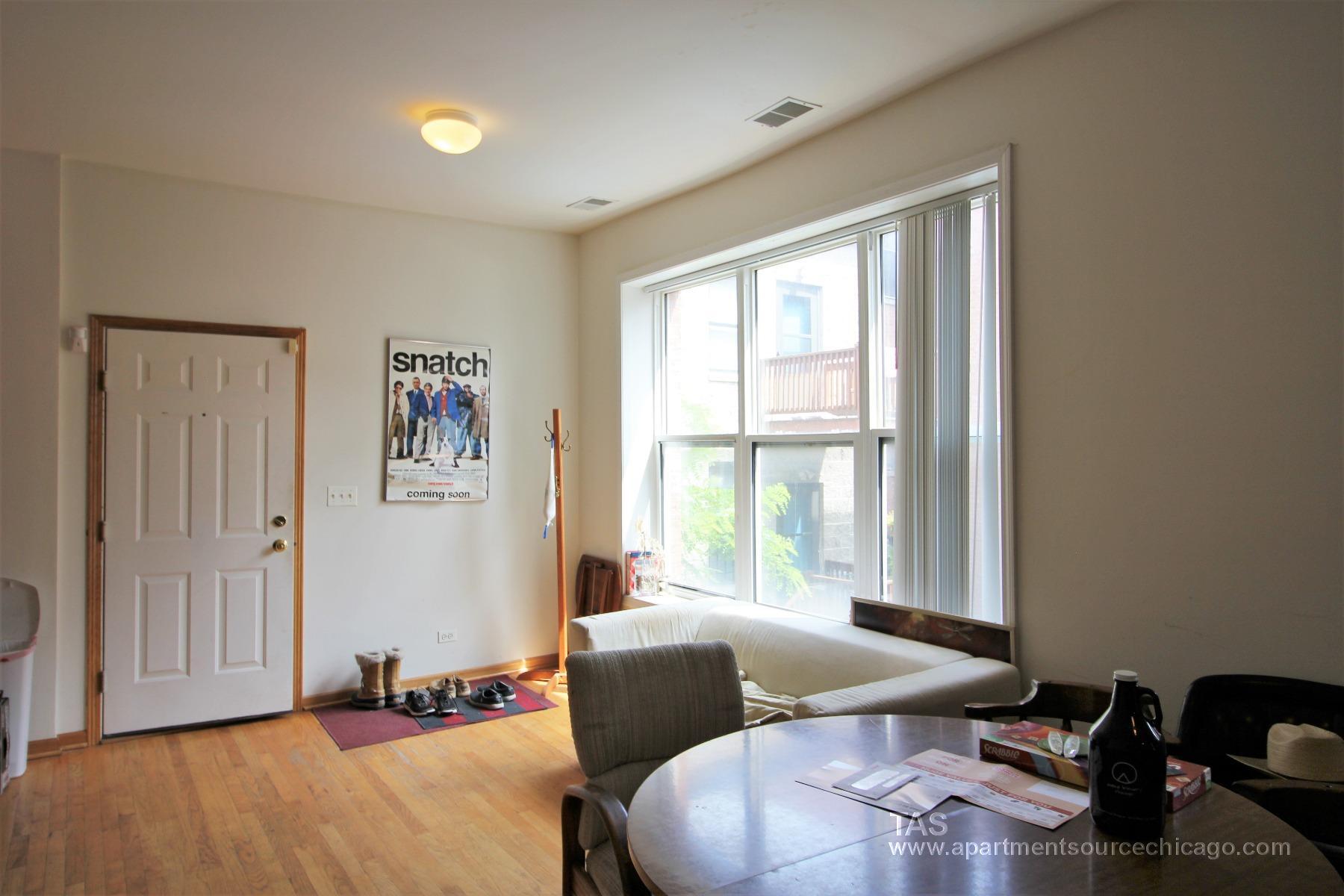 Building Photo - 1446 N Leavitt St