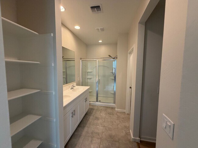 Building Photo - 36987 N Sidewinder Dr