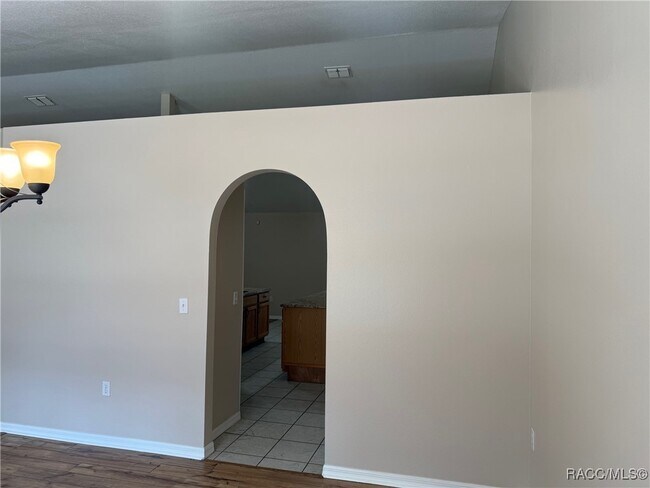 Building Photo - 3 Lindwood Ct