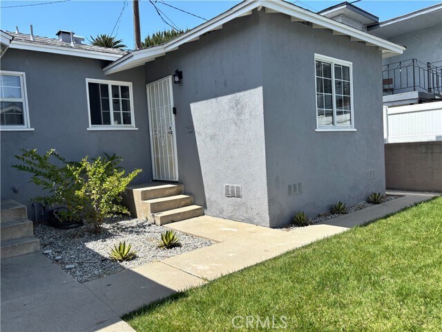 Building Photo - 769 Loma Ave