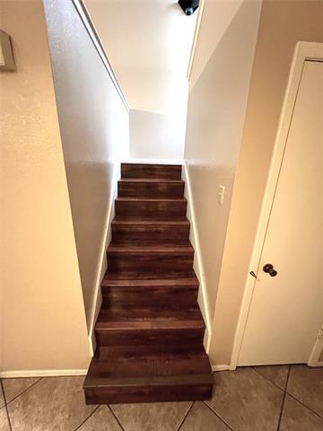 Building Photo - 1619 Brentwood Dr