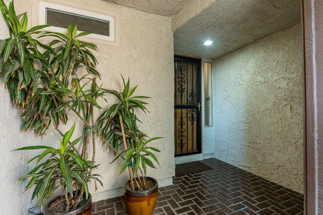 Building Photo - 783 Starlight Heights Dr