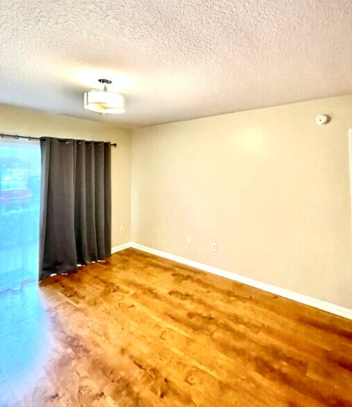 Building Photo - 12602 Crest Springs Ln