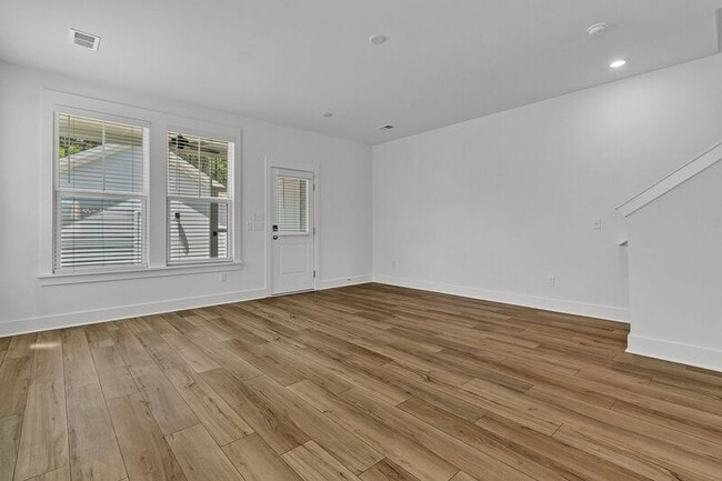 Building Photo - 110 Crimson St