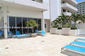 Building Photo - 9225 Collins Ave