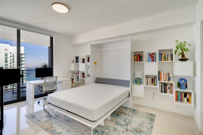 Building Photo - 488 NE 18th St