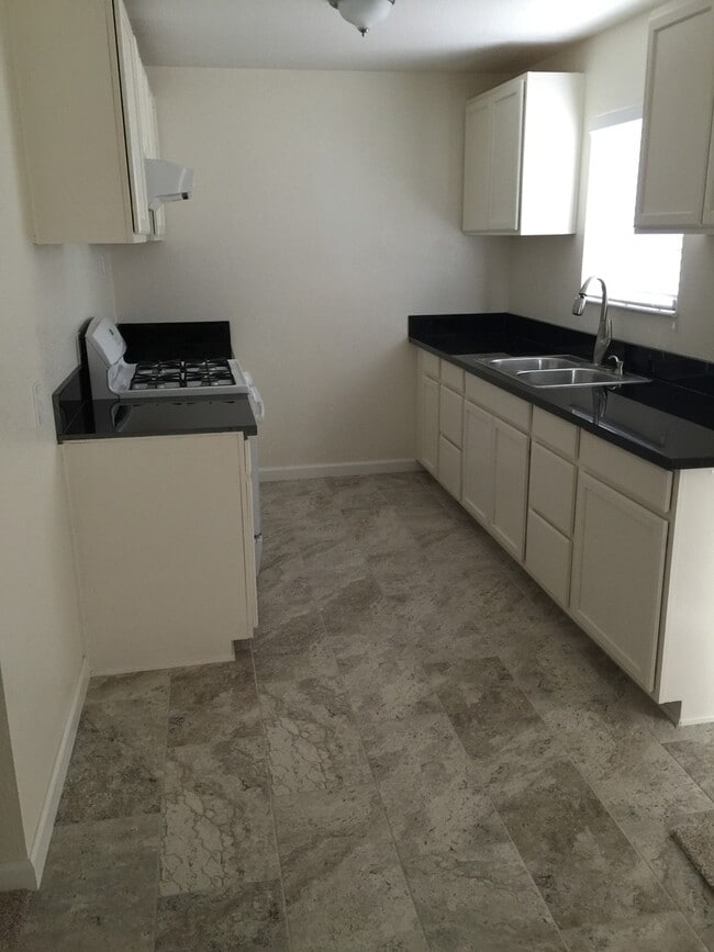 Building Photo - Cozy South Sacramento Home