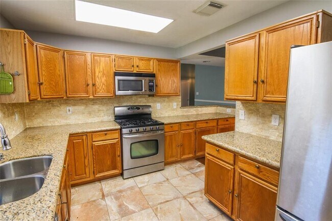 Building Photo - 17415 Hamilwood Dr