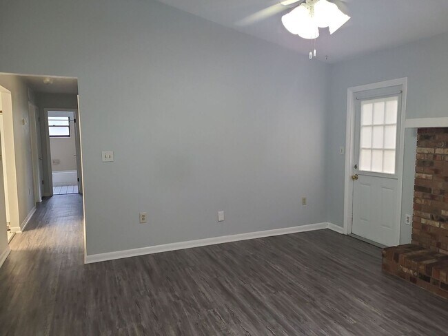 Building Photo - Great Home in the SW