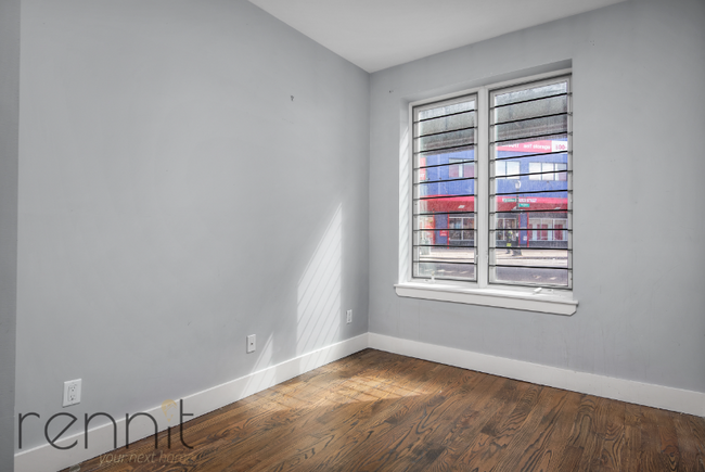 Building Photo - 573 Van Buren St