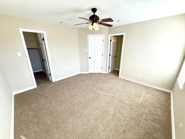 Building Photo - *COMING SOON* 2-Story 3 Bedroom / 2.5 Bath Duplex Near Ingram Park Mall!