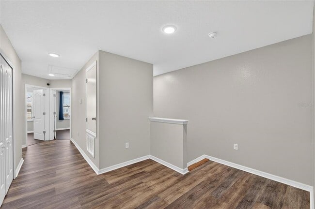 Building Photo - 3842 Hampstead Ln