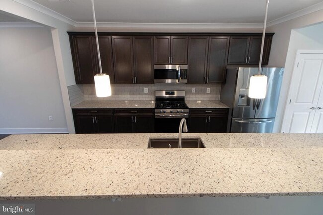 Building Photo - 7960 -B Potter Pl