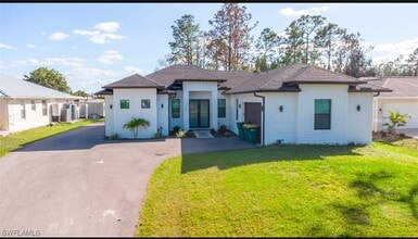 Building Photo - 2740 35th Ave NE