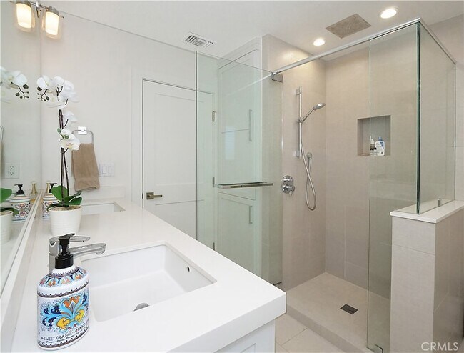 Building Photo - 67 Eastfield Dr