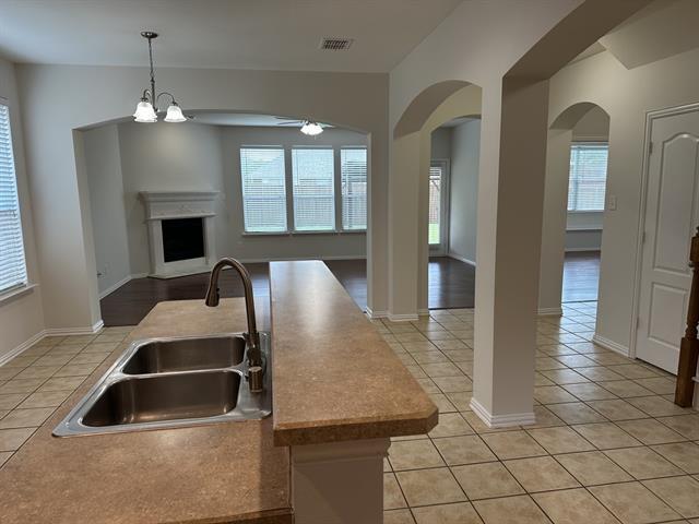 Building Photo - 2820 Cascade Cove Dr