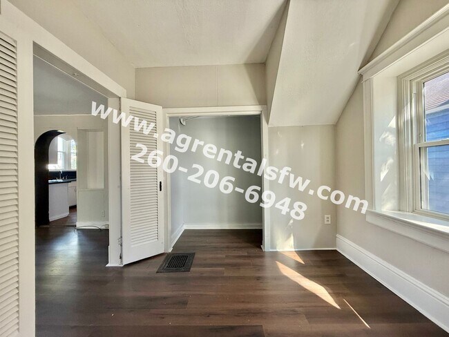 Building Photo - 2919 S Harrison St
