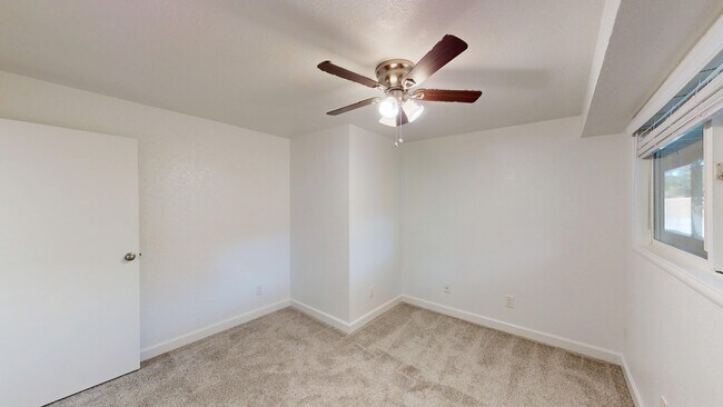 Building Photo - 7 Merrydale Rd