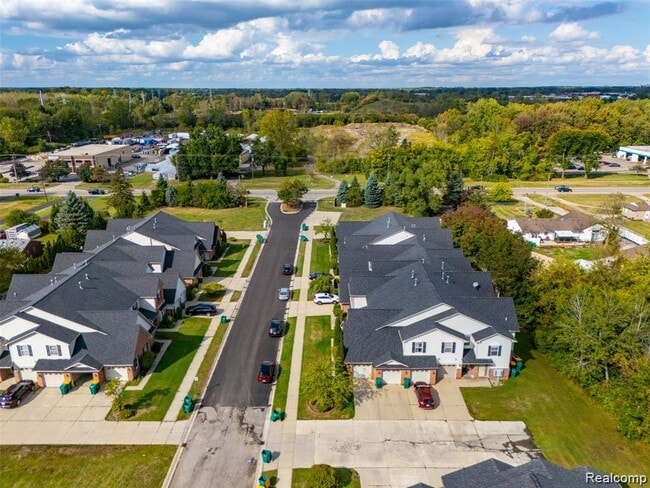 Building Photo - 17157 Higdon Dr