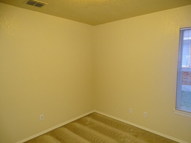 Building Photo - 6046 Mountain Meadow