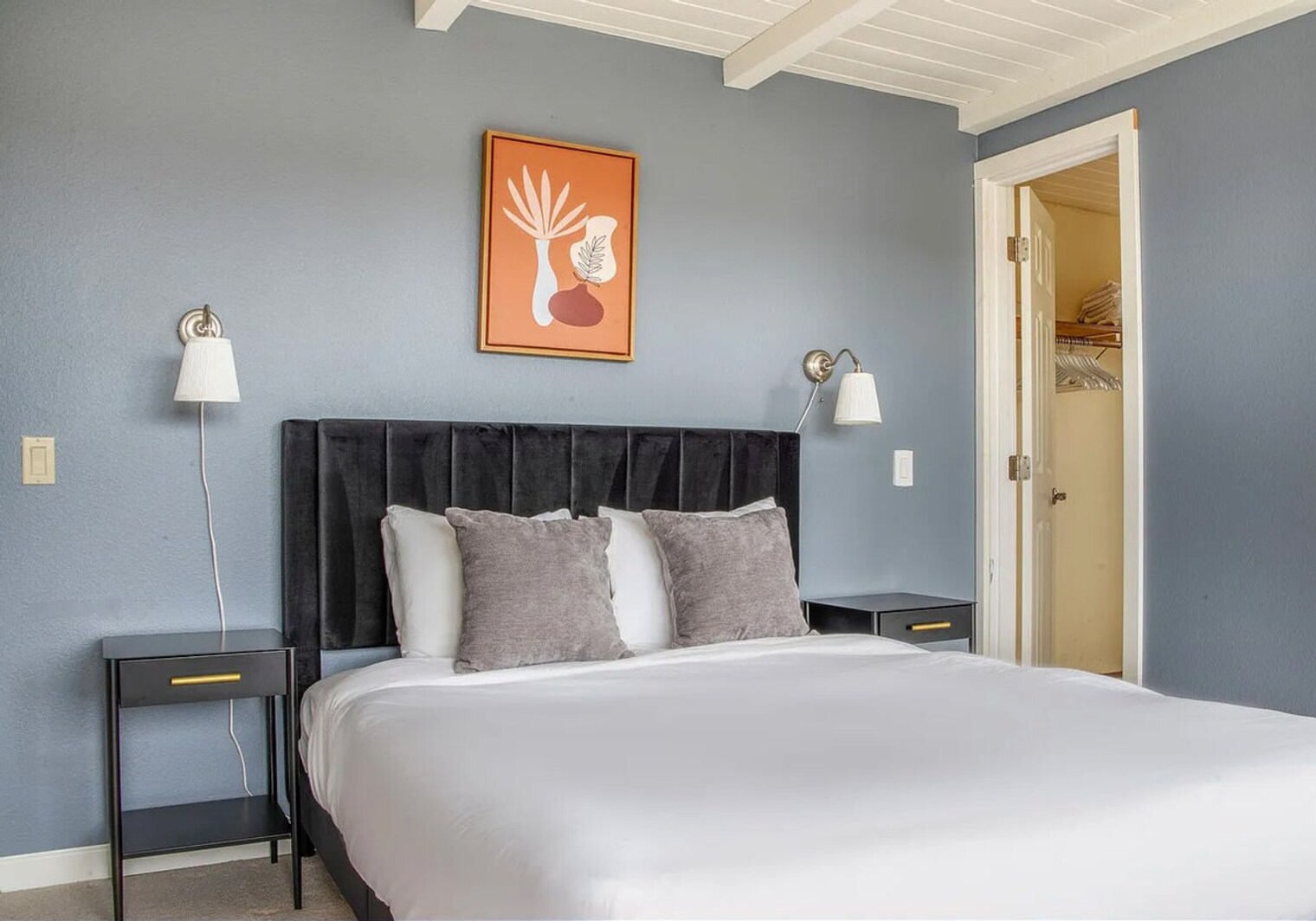 Building Photo - 16901 SE 25th St