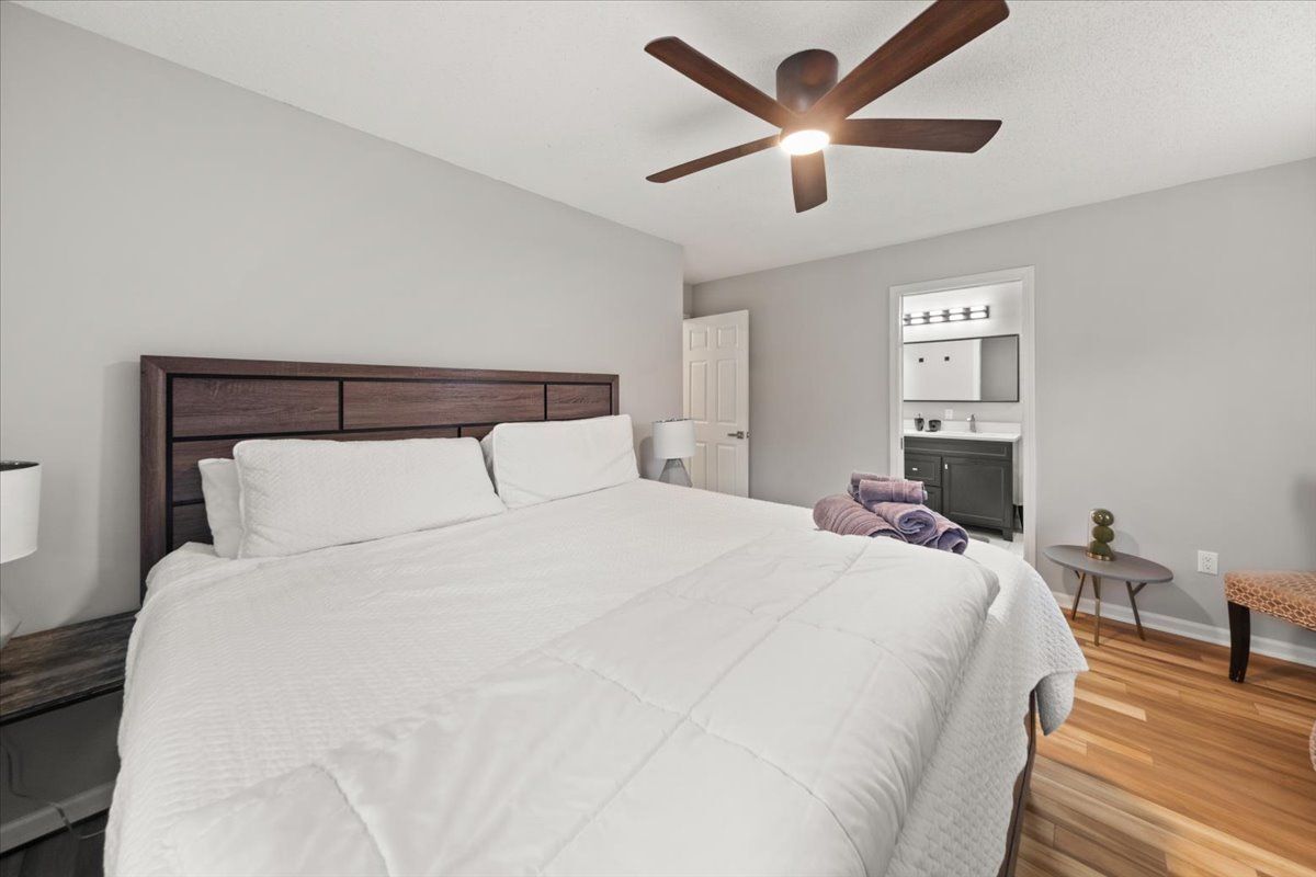 Building Photo - 65 Howell St SE