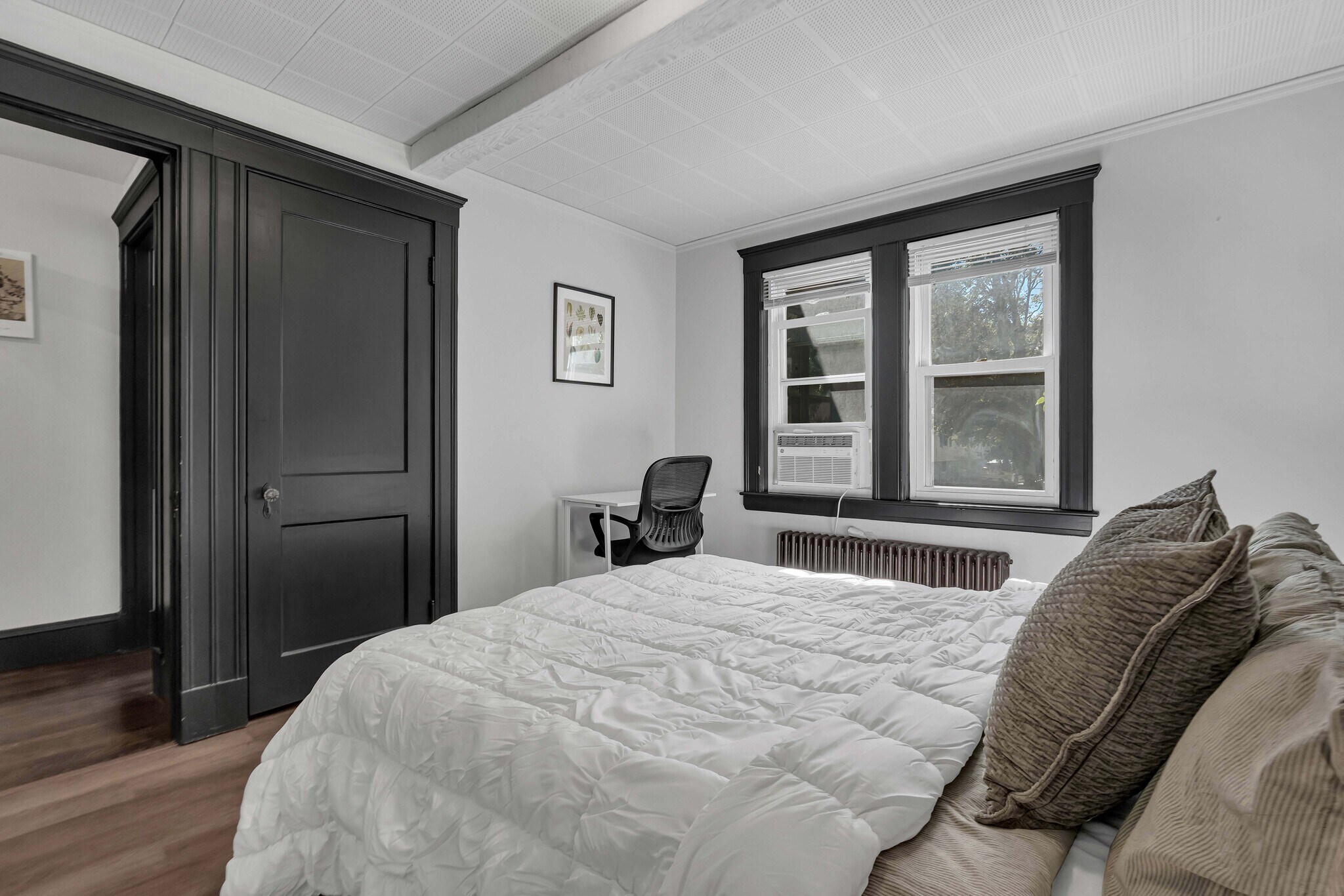 Building Photo - 50 Sprague St