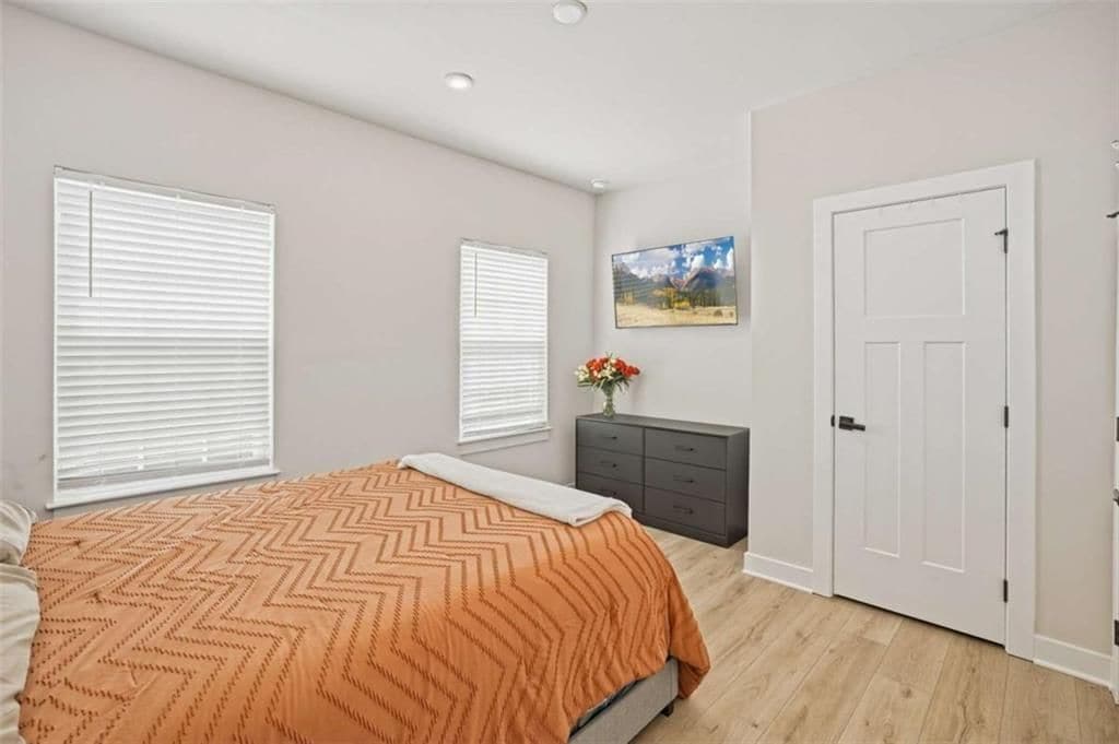 Building Photo - 305 Meuse Ln