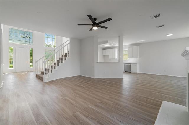 Building Photo - 223 Briar Oak Dr
