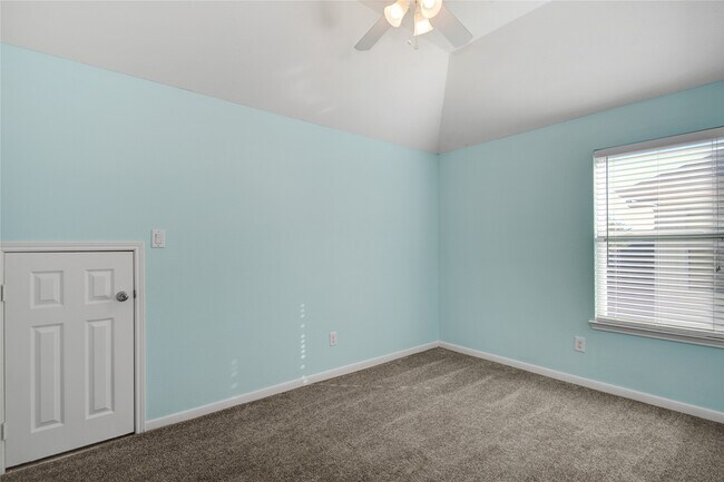 Building Photo - 6007 Dover Creek Ln