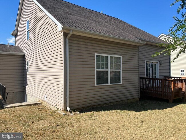 Primary Photo - 103 Mango Street