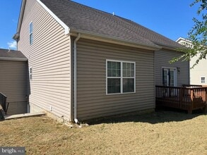 Building Photo - 103 Mango Street