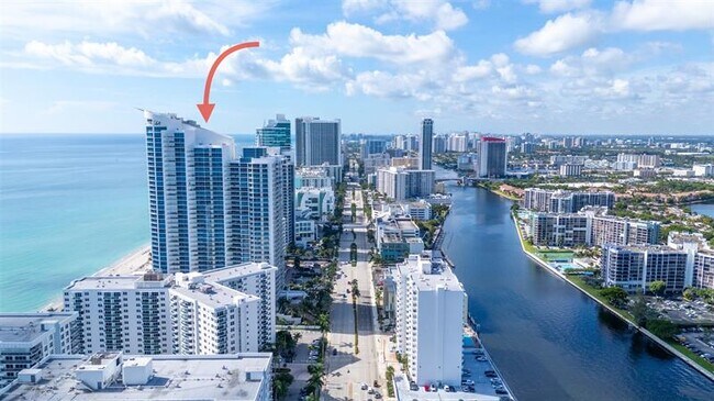 Building Photo - 3101 S Ocean Dr