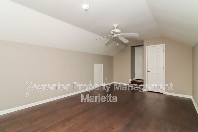 Building Photo - 2311 Parkside Walk