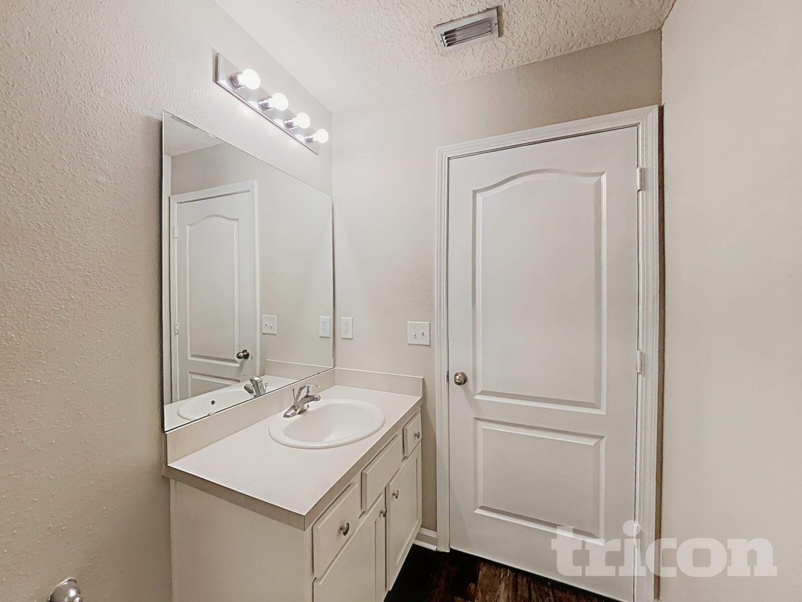 Building Photo - 12043 Sea Grove Pl