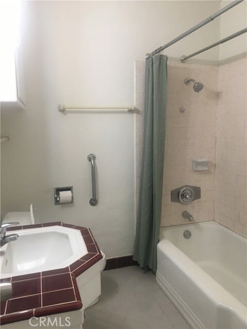 Building Photo - 2405 Midwickhill Dr